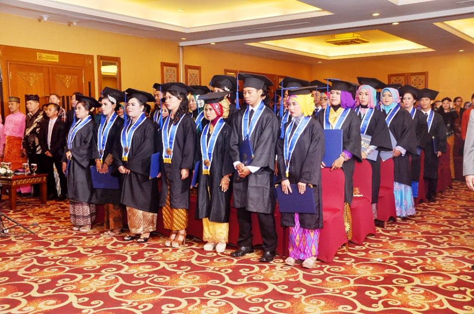 Wisuda XIII 2015